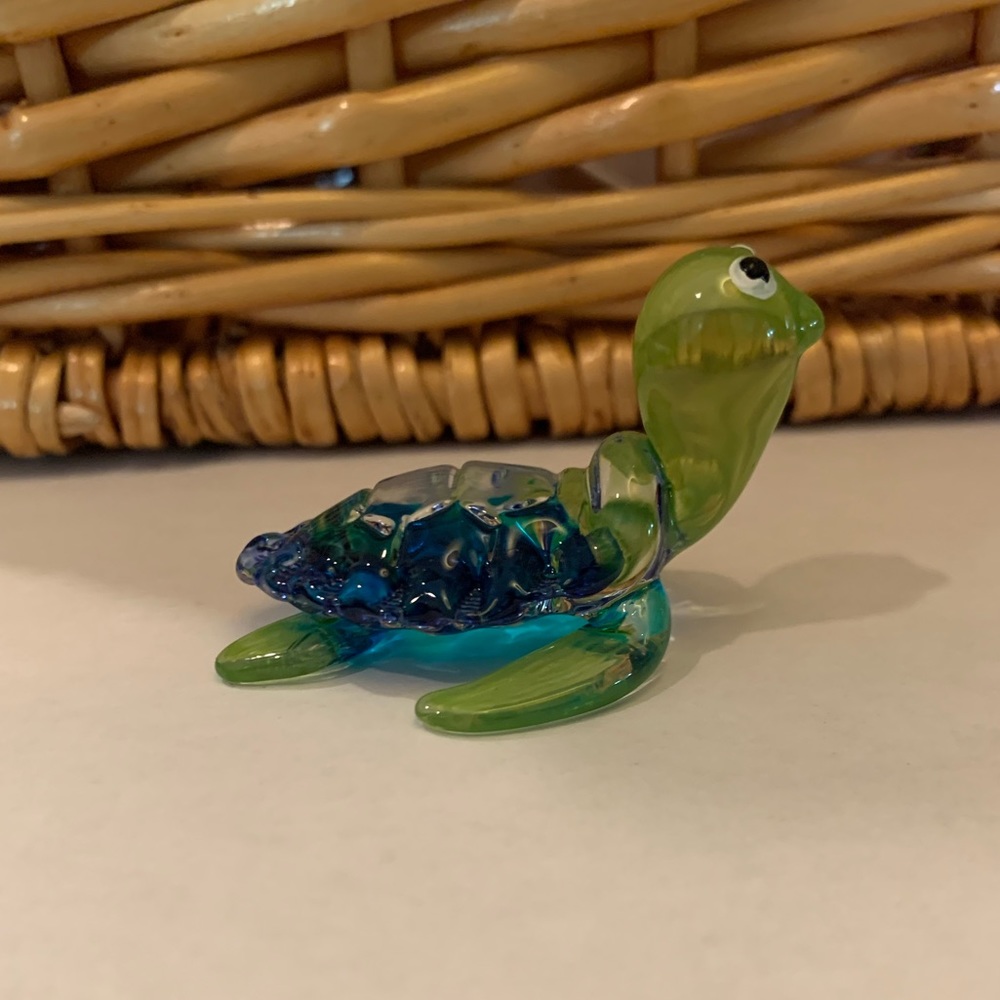 Glass figure